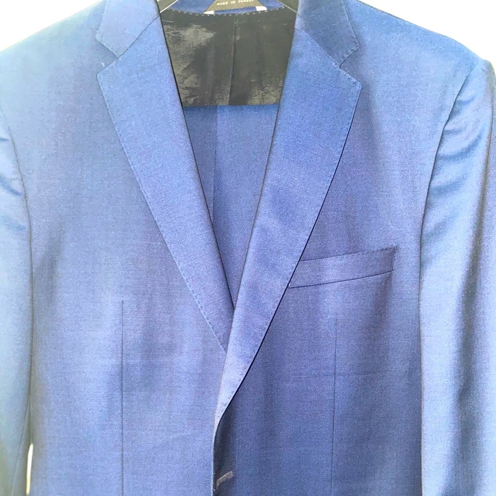 Hugo Boss men’s sharp blue travel suit - 40R